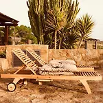 Tgi Dammusi Preziosi Scauri (Sicily)