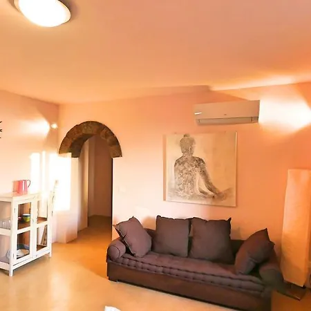 Tgi Dammusi Preziosi Scauri (Sicily)